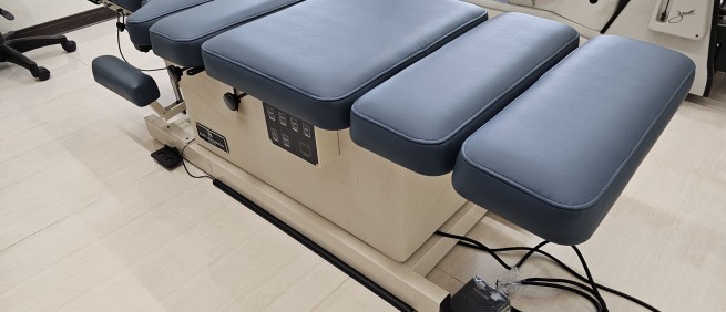 2024年7月 美國原裝進口 Hill Lab HA90C Air Drop Chiropractic Table