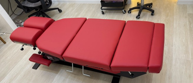 2025年7月 加拿大原裝進口 各式Elite Chiropractic Tables